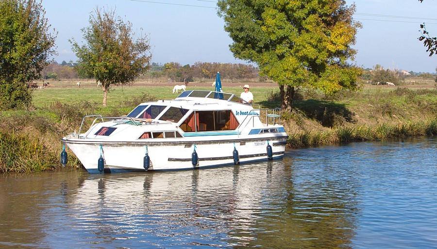 bekræfte kompakt Blive Lake-Star, Canal Boat for Rent | Le Boat