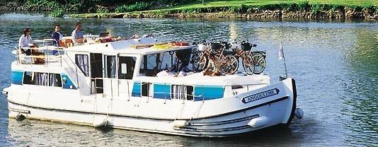 Négra en bateau